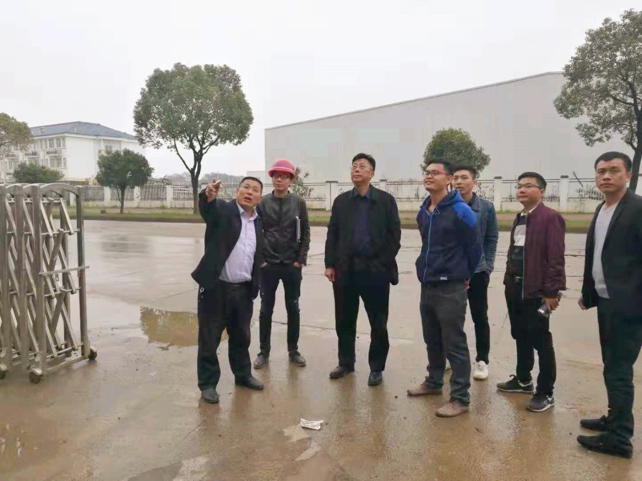 金开球友会手机版高管前往农牧民安置房进行专题调研