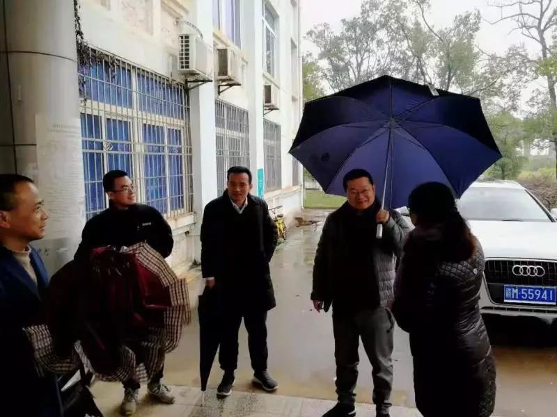 金开球友会手机版董事长胡顺明前往洪城警苑检查指导文明城市创建