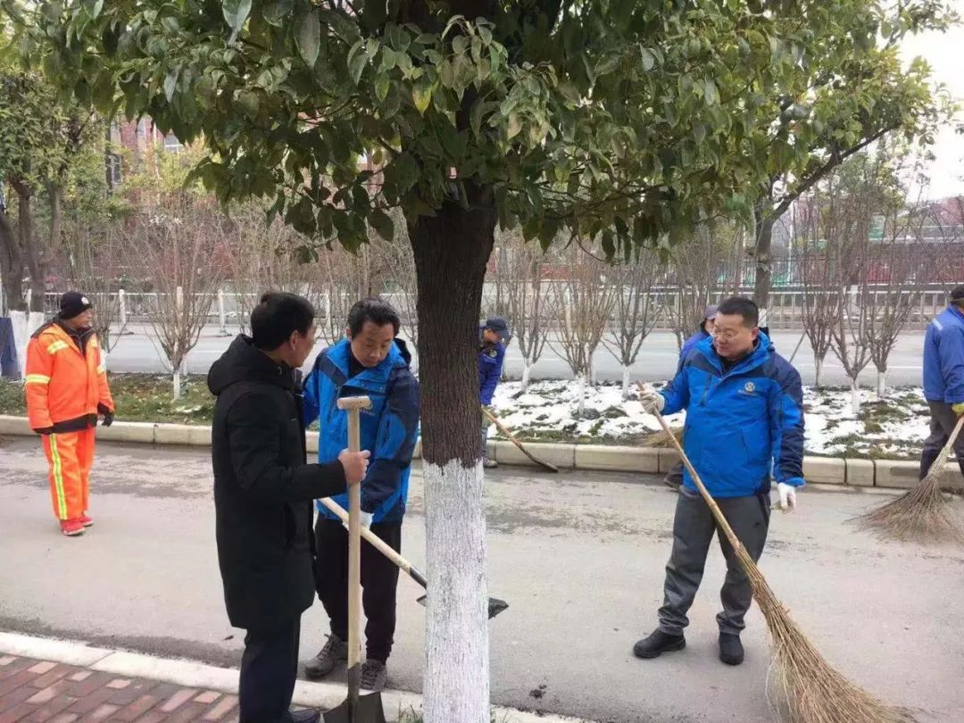 开启新征程——金开球友会手机版正式接管蛟桥片区环卫工作 