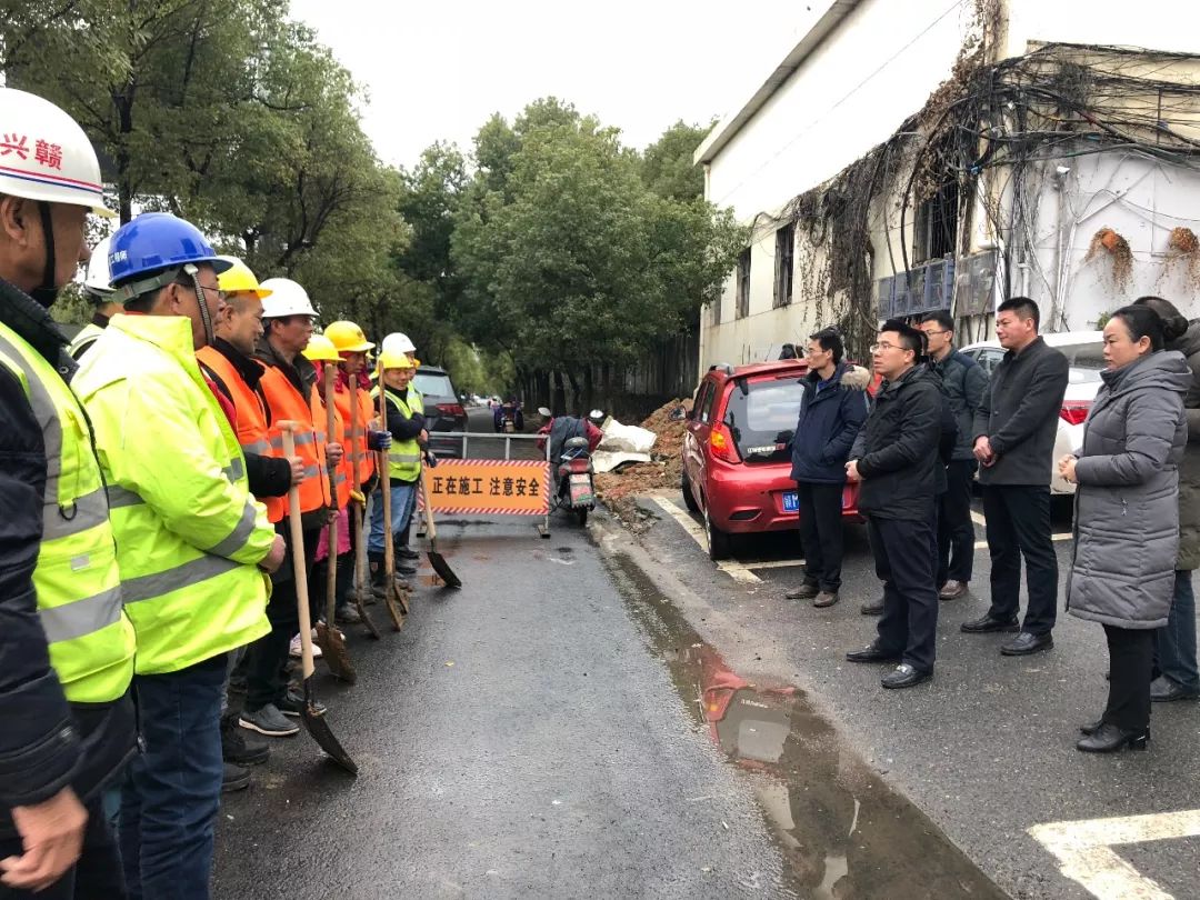 工匠球友会手机版组织开展在建项目复工慰问活动 