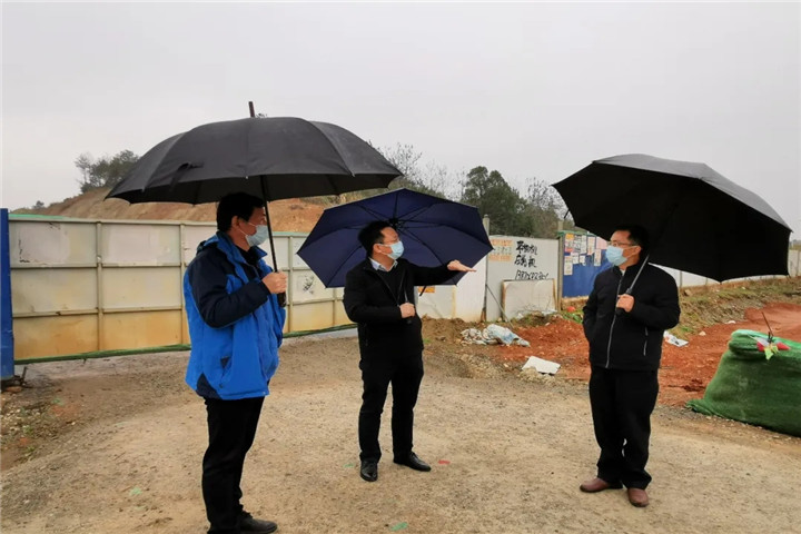 球友会手机版副总经理胡许亮深入儒乐湖片区现场调度推进项目建设