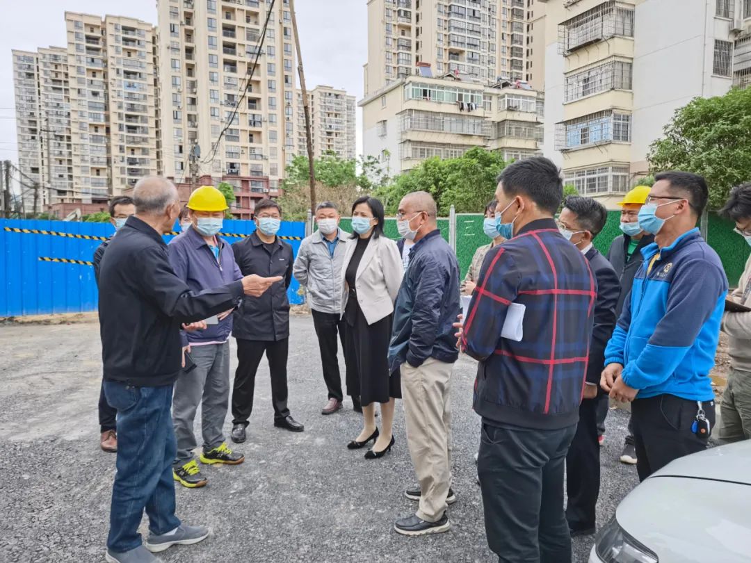 区党工委委员、纪工委书记刘兴实地督导球友会手机版民生工程项目