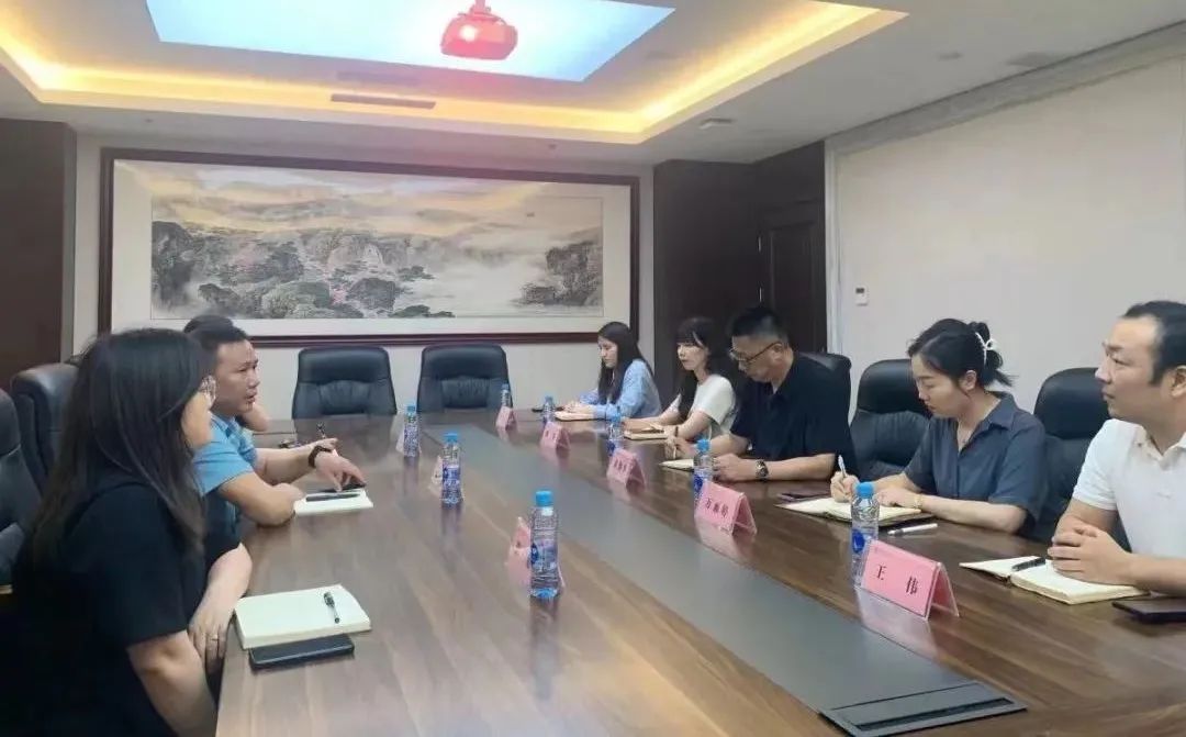 江西聚才人力资源公司总经理杨毓峰一行到球友会手机版交流学习