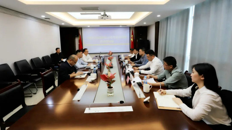 中建五局总承包公司来访球友会手机版交流座谈