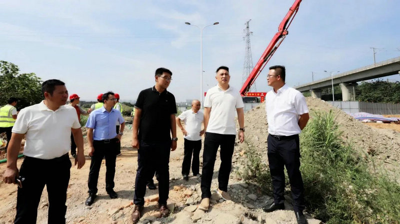 李茶根调研督导球友会手机版重点项目建设