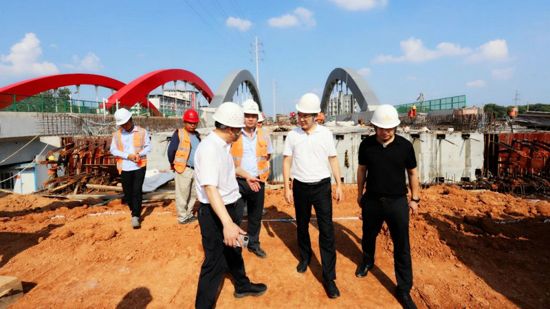 贺敏实地调研球友会手机版重点项目建设情况